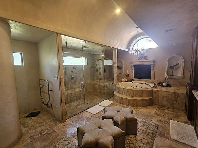 Carlsbad, New Mexico, 88220, United States, 5 Bedrooms Bedrooms, ,5 BathroomsBathrooms,Residential,For Sale,1984272