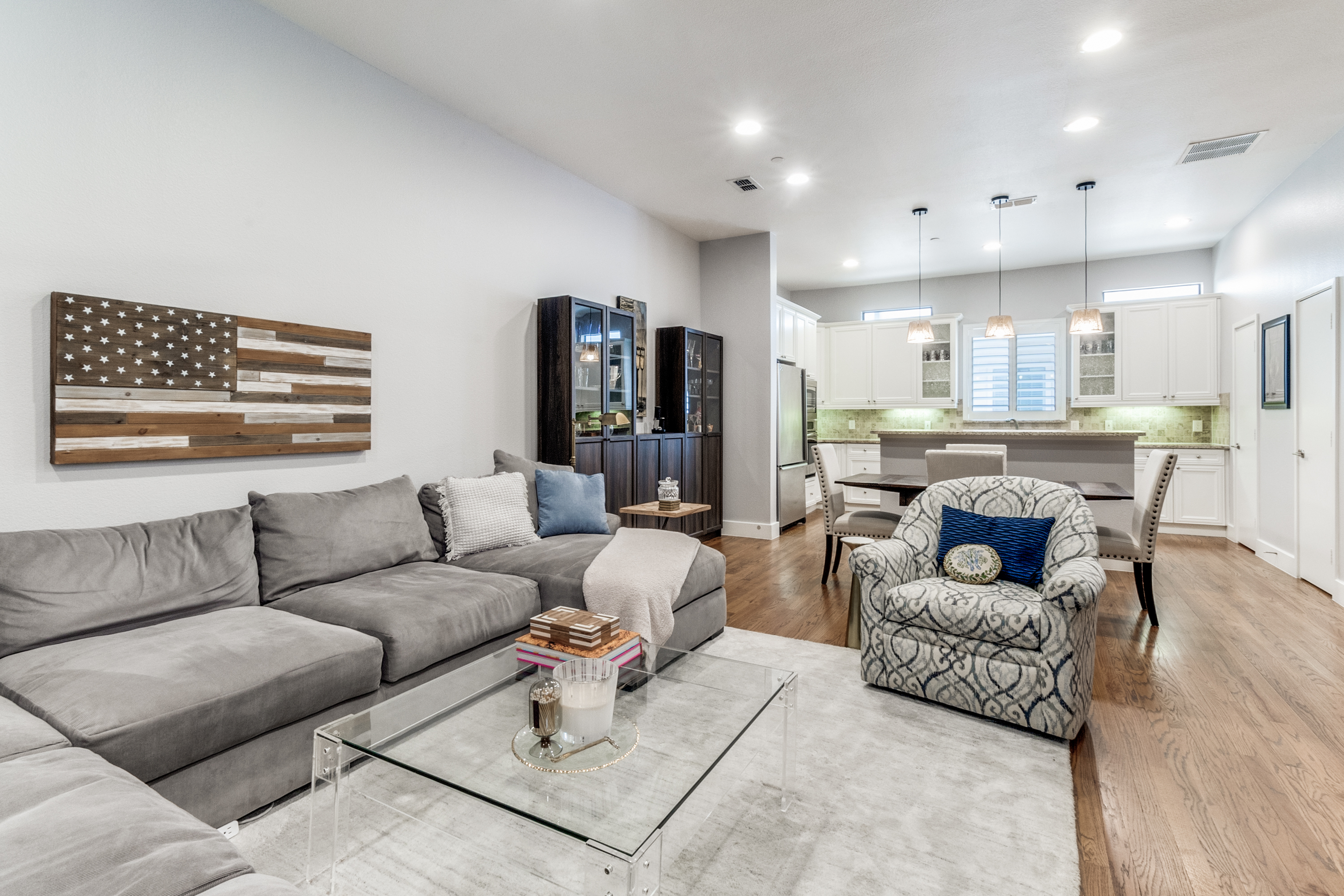  2411 N. Hall Street #31 - 物件實景