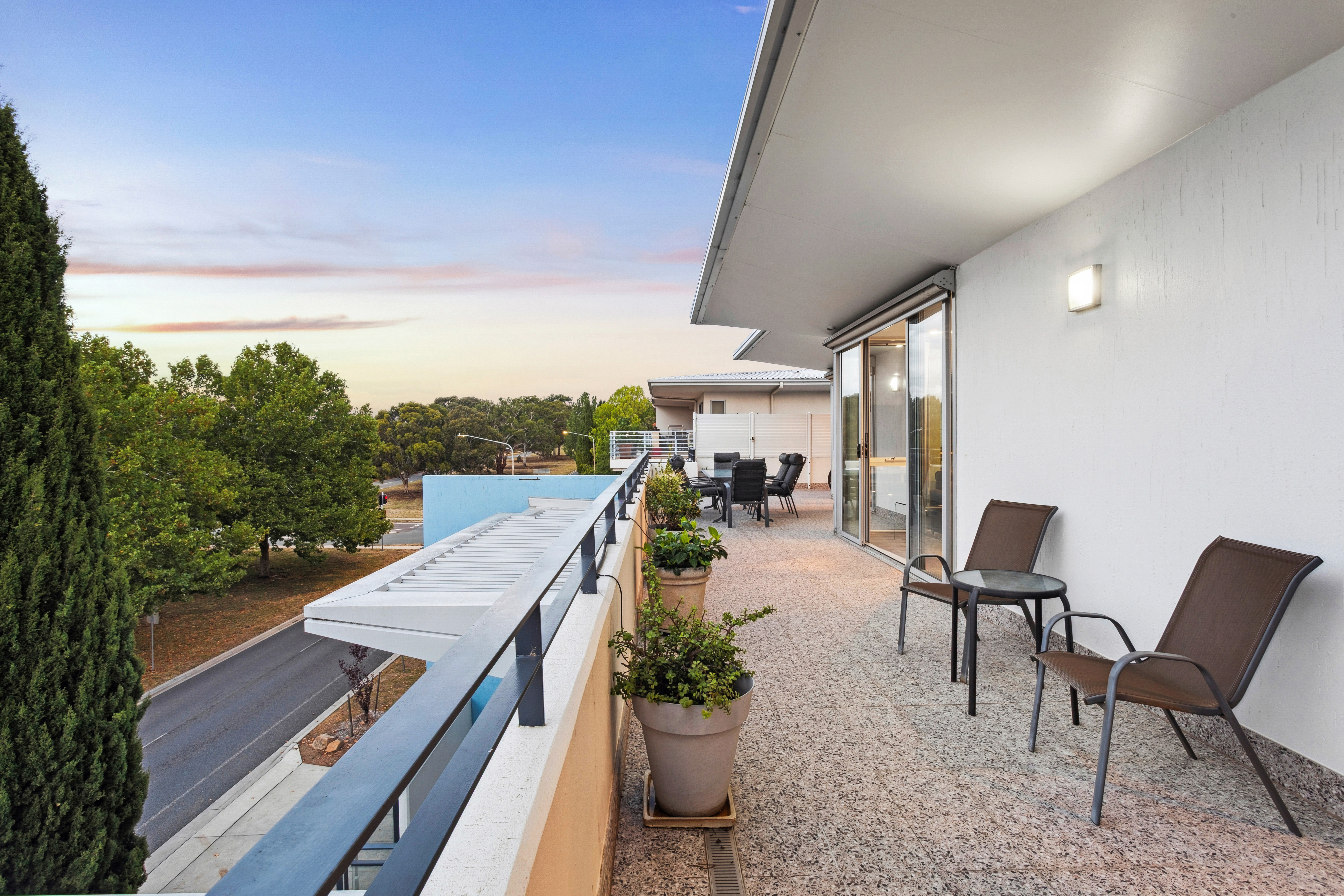  A Penthouse Defined by Space, Light and Outdoor Living - 物件實景