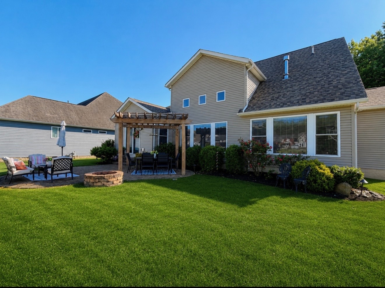 Ironton, Ohio, 45638, United States, 3 Bedrooms Bedrooms, ,4 BathroomsBathrooms,Residential,For Sale,2049357