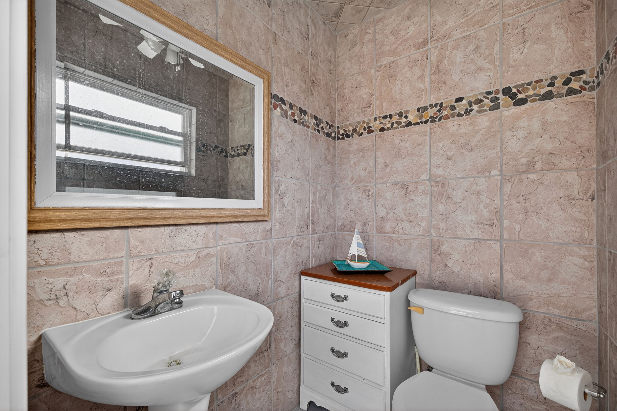 Tampa, Florida, 33615, United States, 4 Bedrooms Bedrooms, ,4 BathroomsBathrooms,Residential,For Sale,2005778