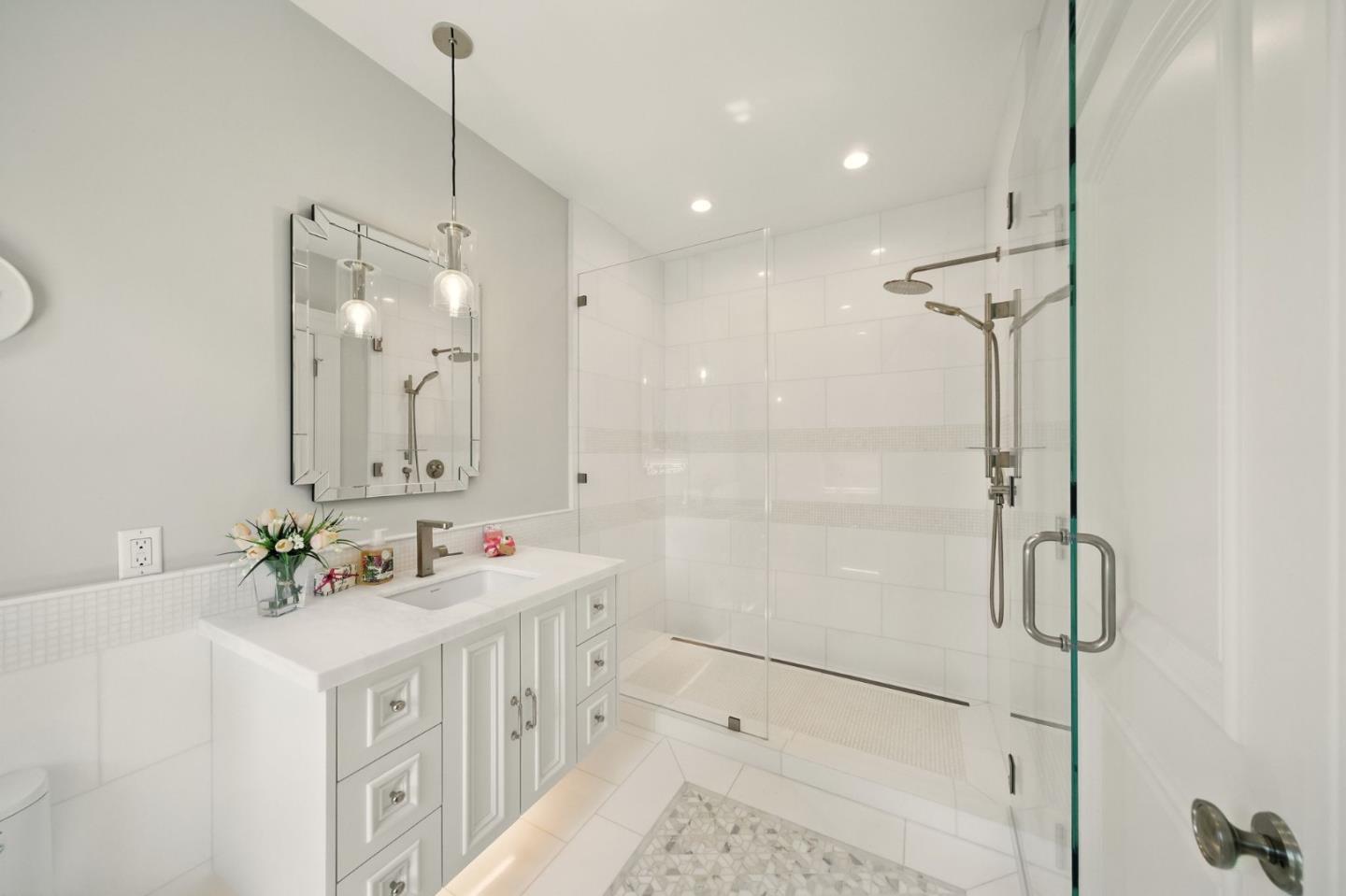 San Mateo, California, 94402, United States, 4 Bedrooms Bedrooms, ,6 BathroomsBathrooms,Residential,For Sale,1836989