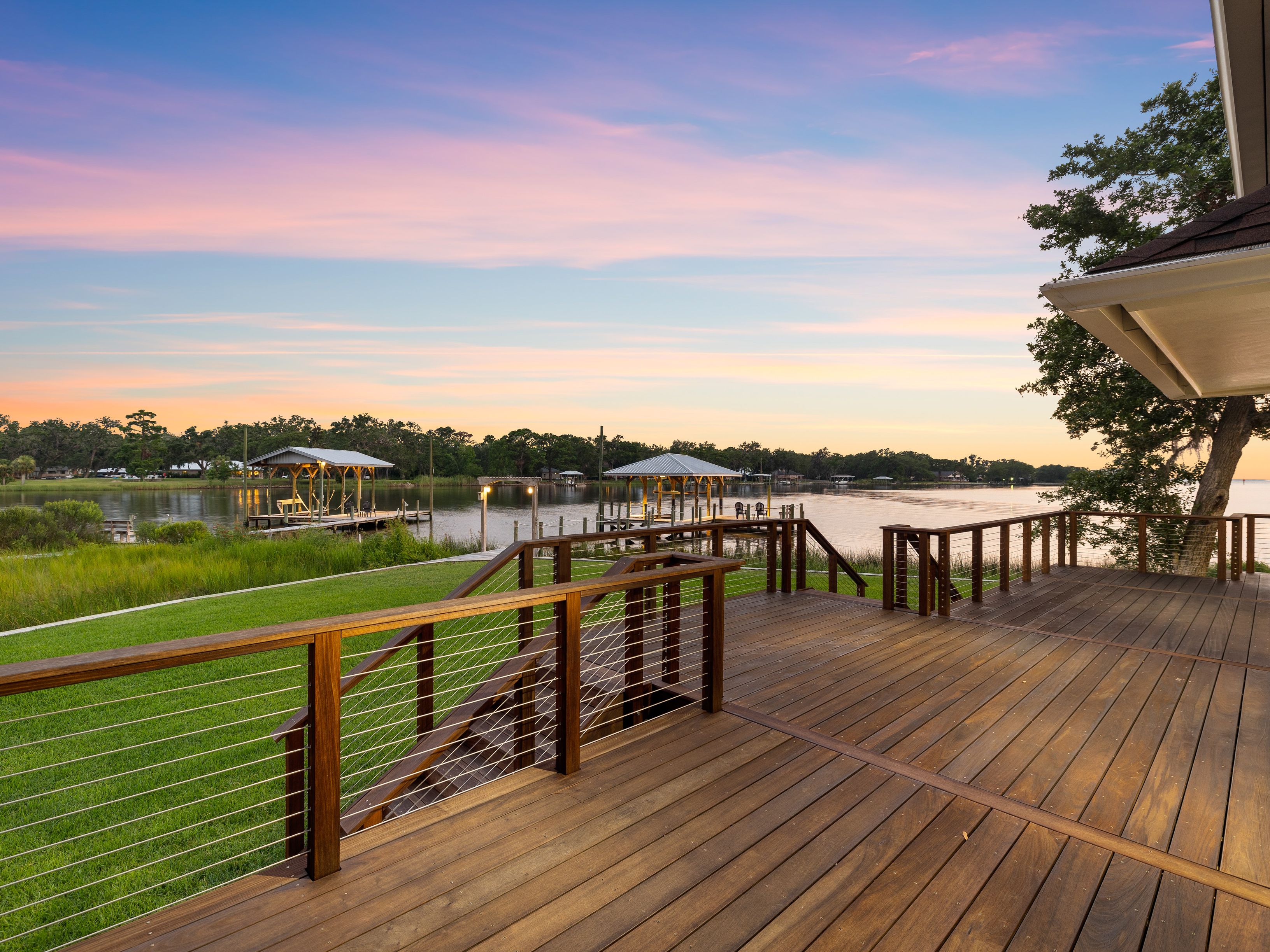  A Once-in-a-Generation Waterfront Estate with 725 Feet Bayou-Frontage - 物件實景