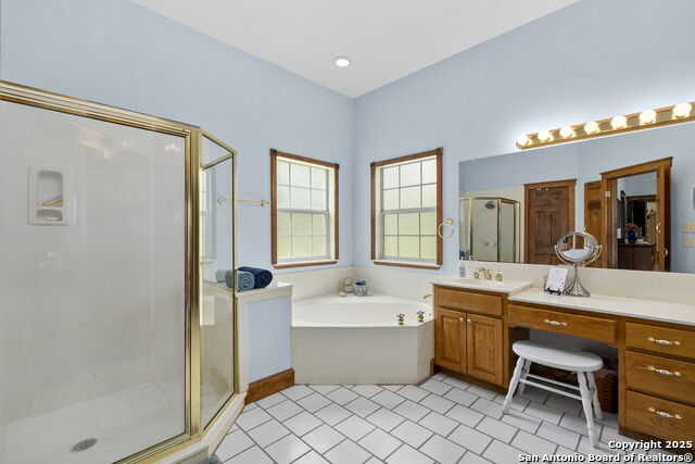 Lakehills, Texas, 78063, United States, 4 Bedrooms Bedrooms, ,5 BathroomsBathrooms,Residential,For Sale,1847540