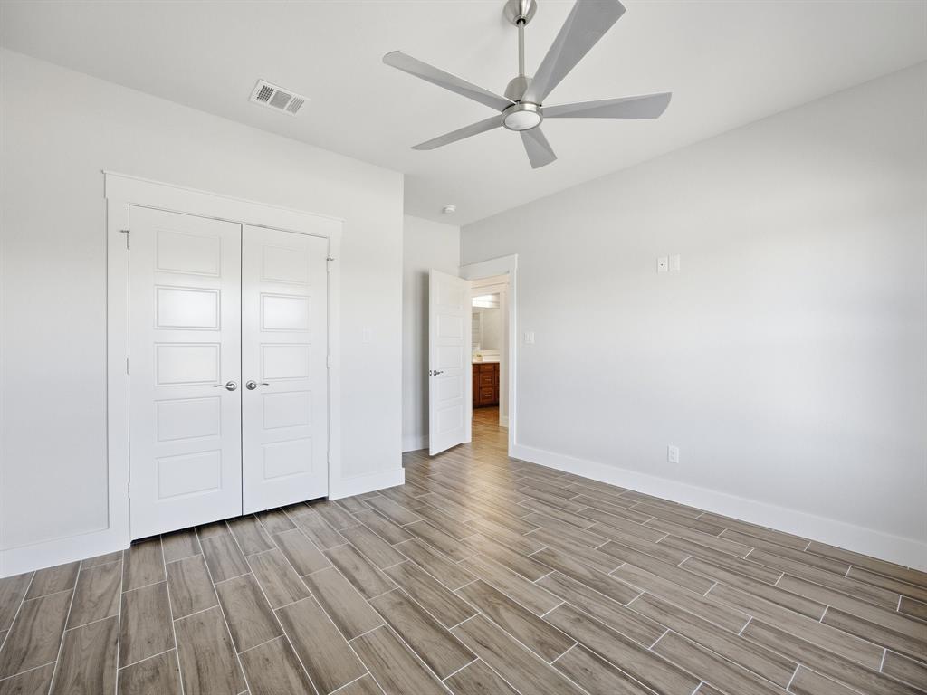 Weatherford, Texas, 76085, United States, 4 Bedrooms Bedrooms, ,3 BathroomsBathrooms,Residential,For Sale,2008170