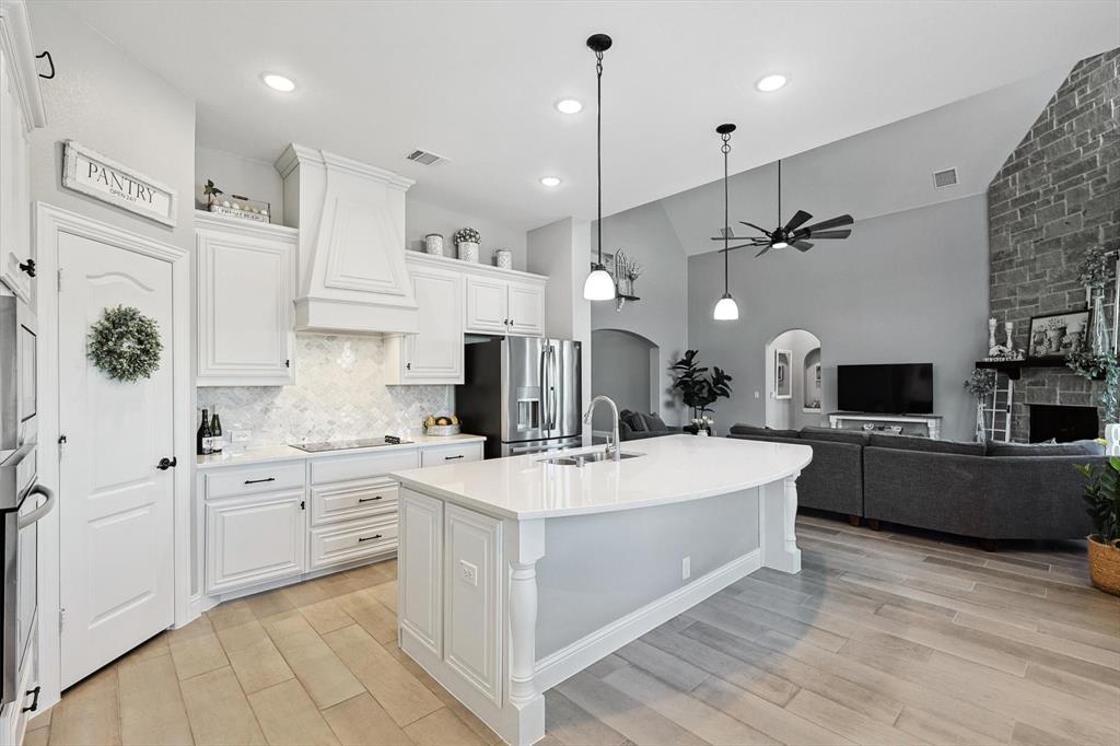 Midlothian, Texas, 76065, United States, 4 Bedrooms Bedrooms, ,3 BathroomsBathrooms,Residential,For Sale,1979860