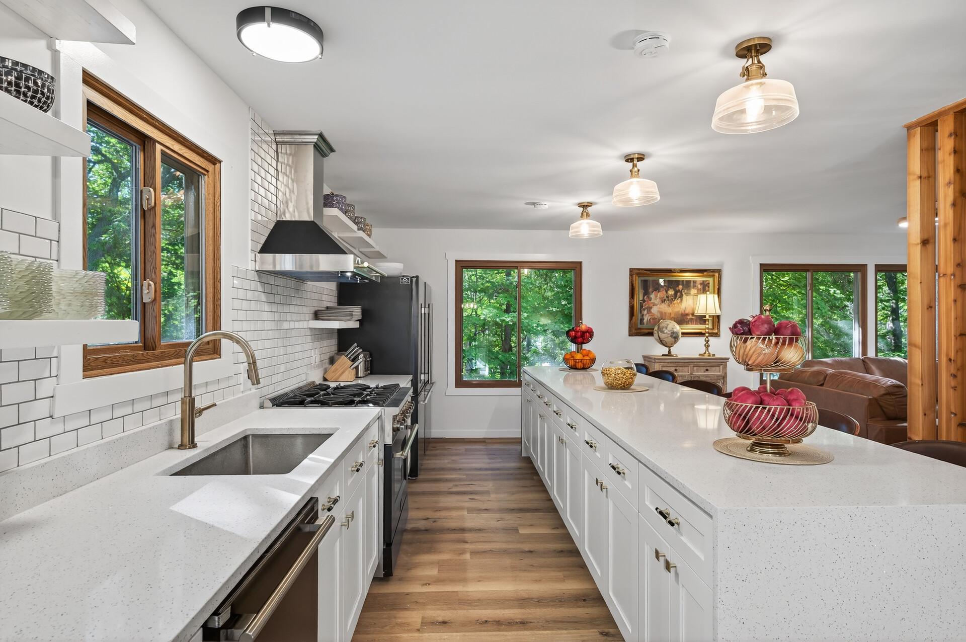 Plymouth, Minnesota, 55441, United States, 5 Bedrooms Bedrooms, ,2 BathroomsBathrooms,Residential,For Sale,1989260