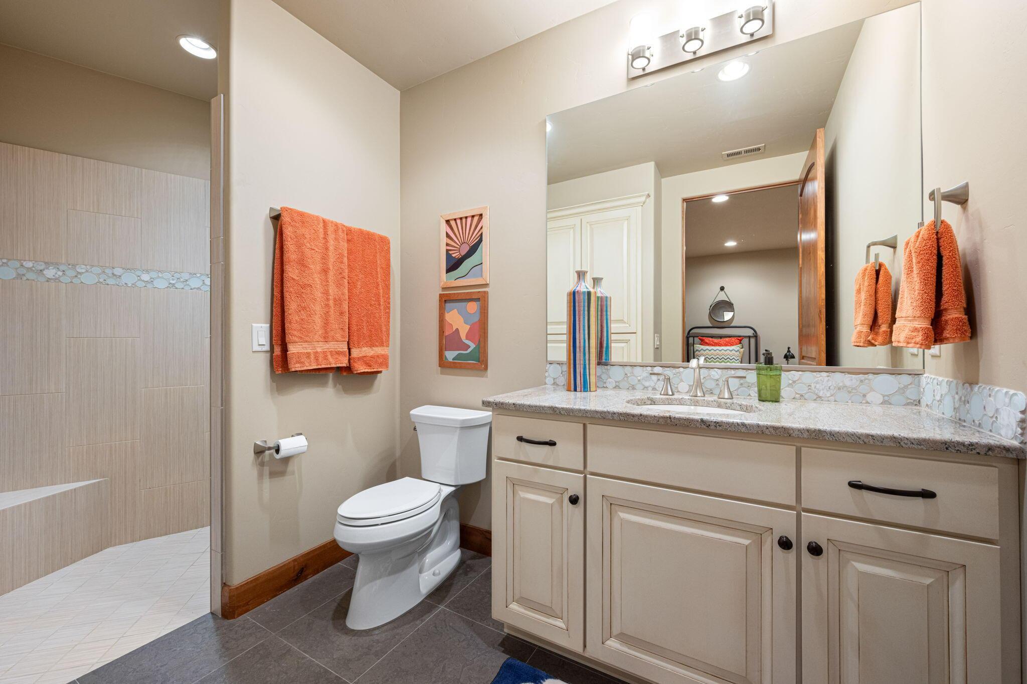 St George, Utah, 84770, United States, 6 Bedrooms Bedrooms, ,7 BathroomsBathrooms,Residential,For Sale,2049159