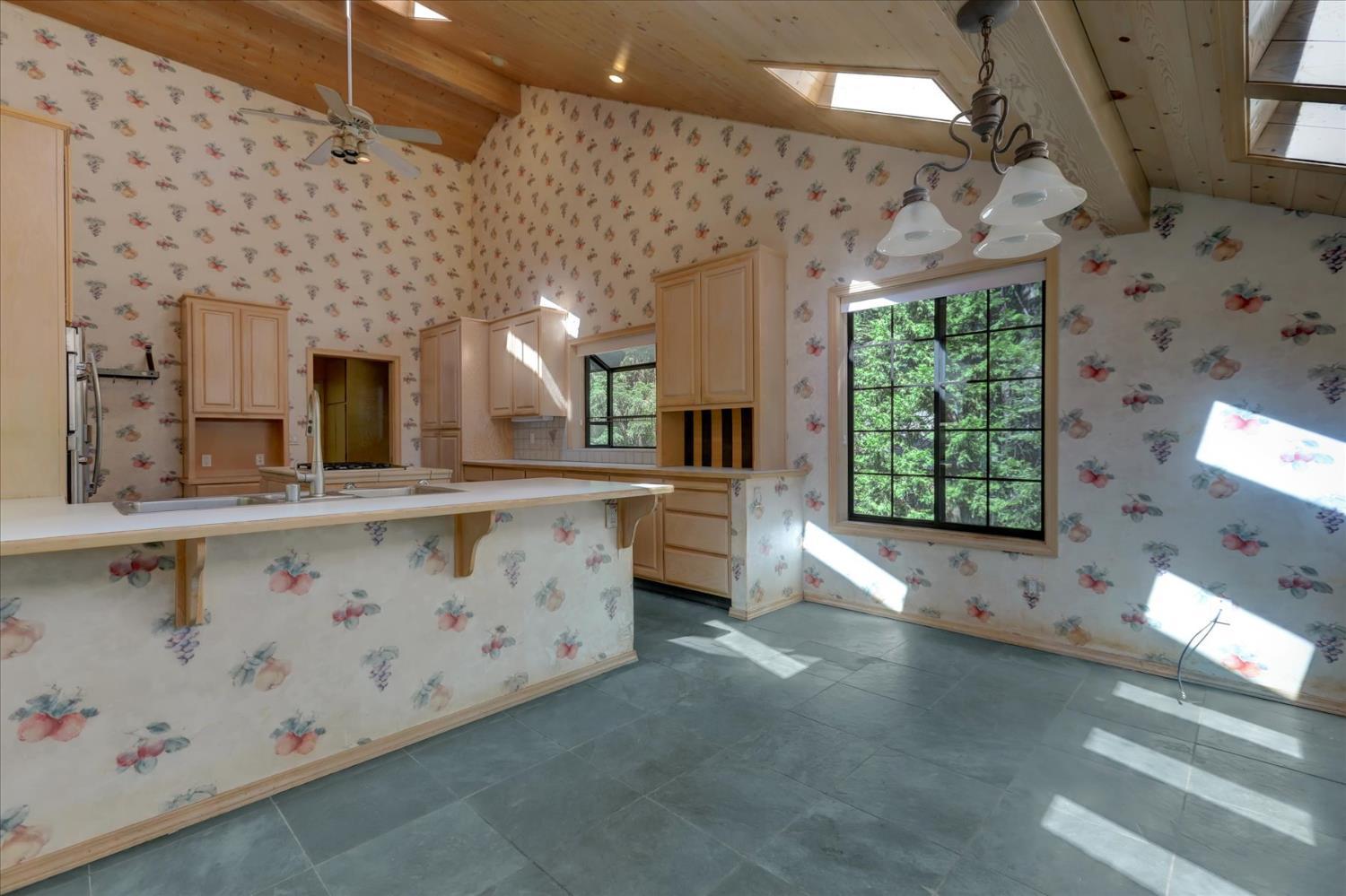 Nevada City, California, 95959, United States, 3 Bedrooms Bedrooms, ,4 BathroomsBathrooms,Residential,For Sale,1977718