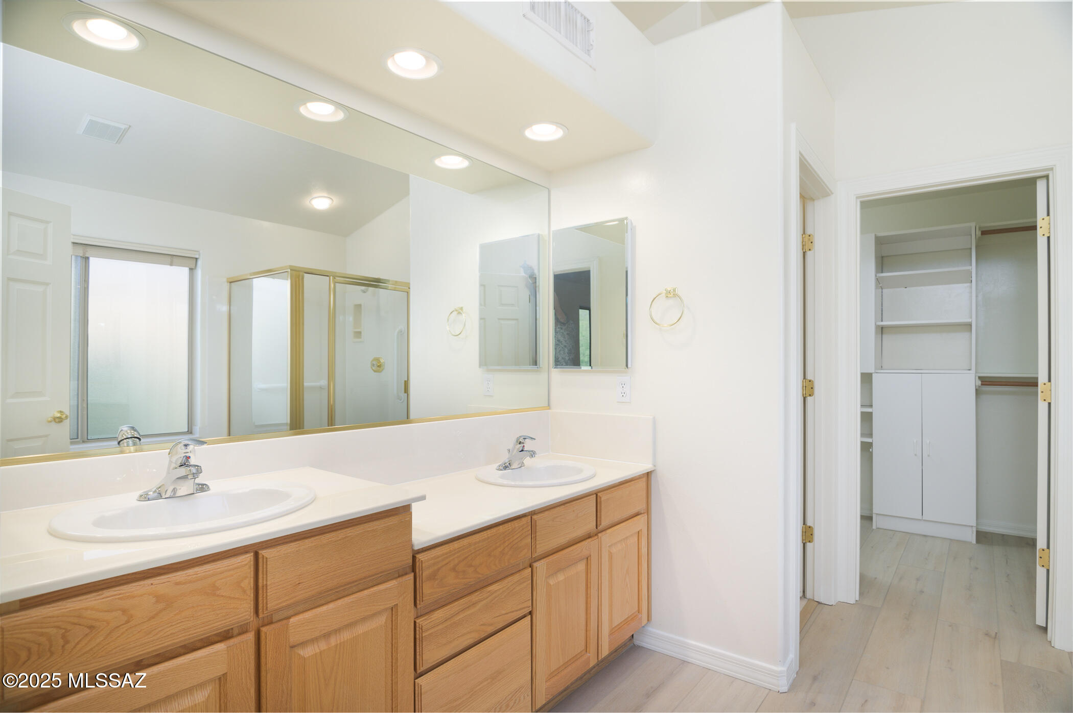 Tucson, Arizona, 85749, United States, 3 Bedrooms Bedrooms, ,3 BathroomsBathrooms,Residential,For Sale,1794562