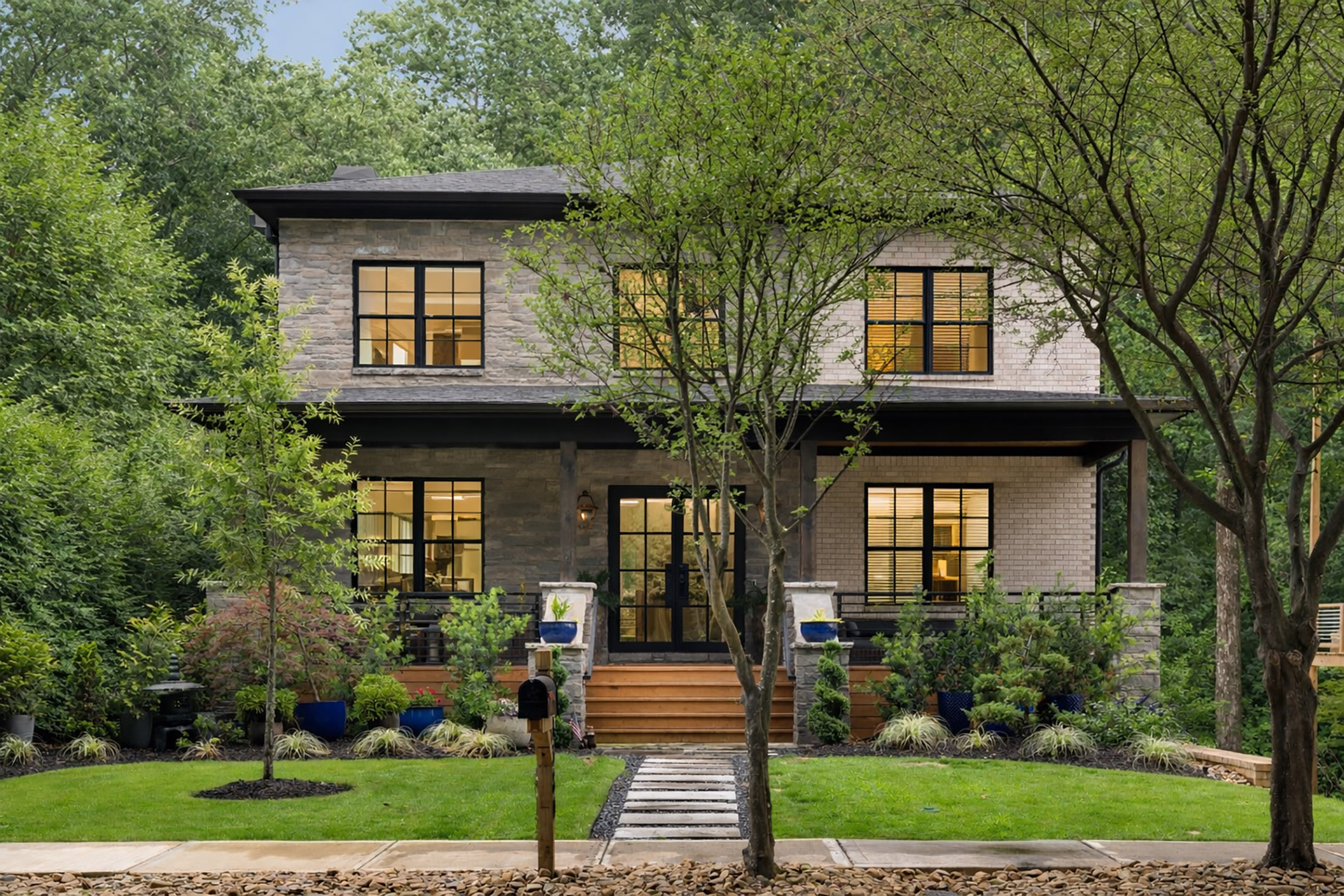  Striking Three Story Custom-built Home Redefines Modern Luxury - 物件實景