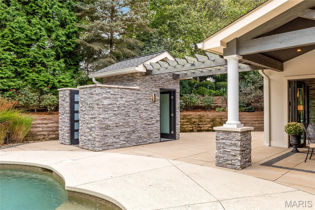 Town and Country, Missouri, 63141, United States, 5 Bedrooms Bedrooms, ,7 BathroomsBathrooms,Residential,For Sale,1966685