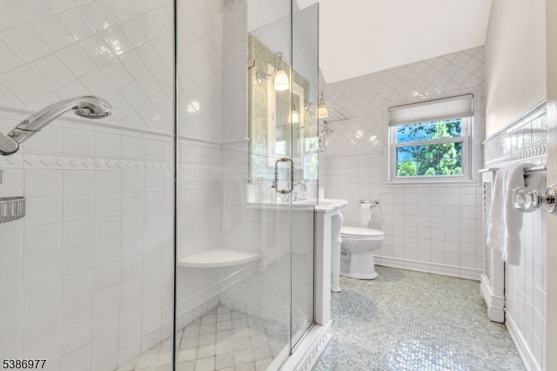 Montclair Twp., New Jersey, 07042, United States, 6 Bedrooms Bedrooms, ,6 BathroomsBathrooms,Residential,For Sale,1993497