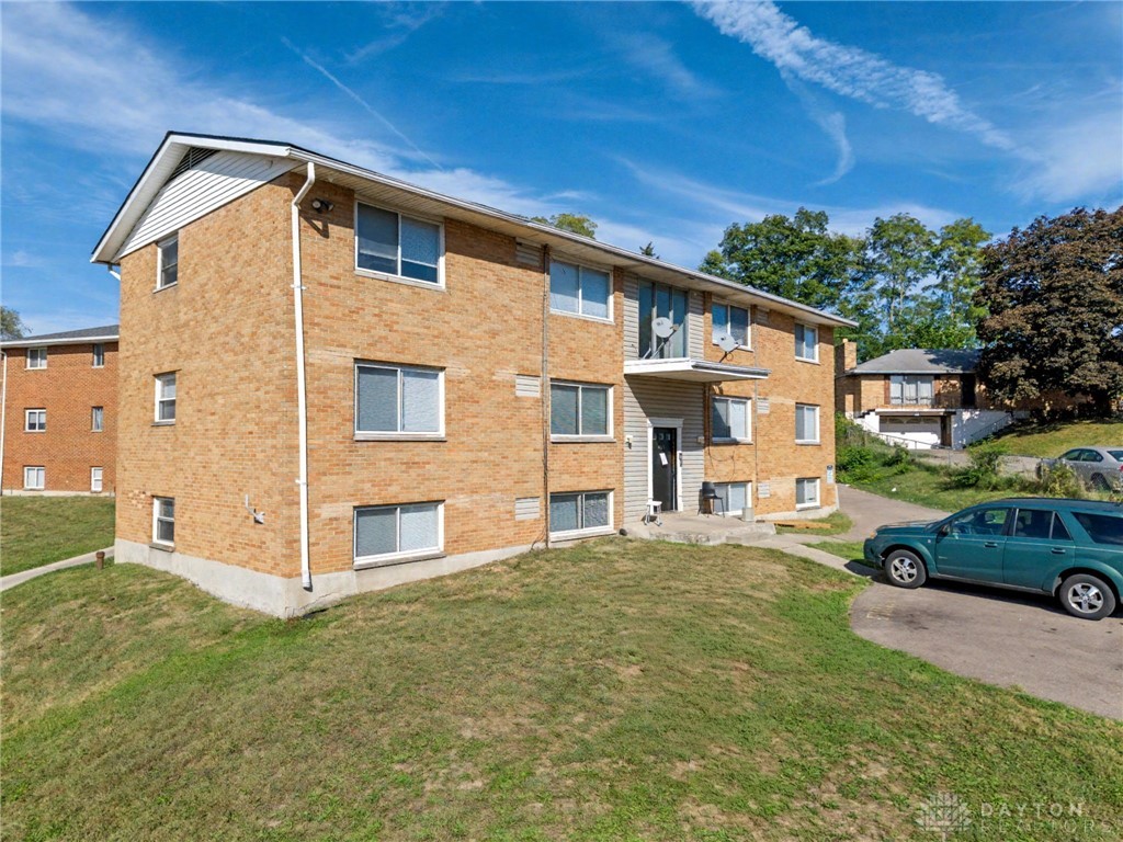 Dayton, Ohio, 45403, United States, 12 Bedrooms Bedrooms, ,6 BathroomsBathrooms,Residential,For Sale,1991543