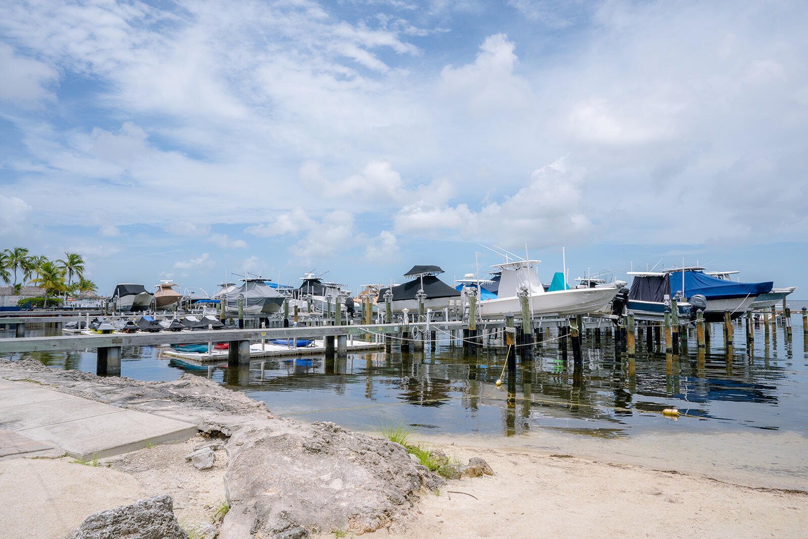KEY LARGO, Florida, 33037, United States, 2 Bedrooms Bedrooms, ,2 BathroomsBathrooms,Residential,For Sale,1891316