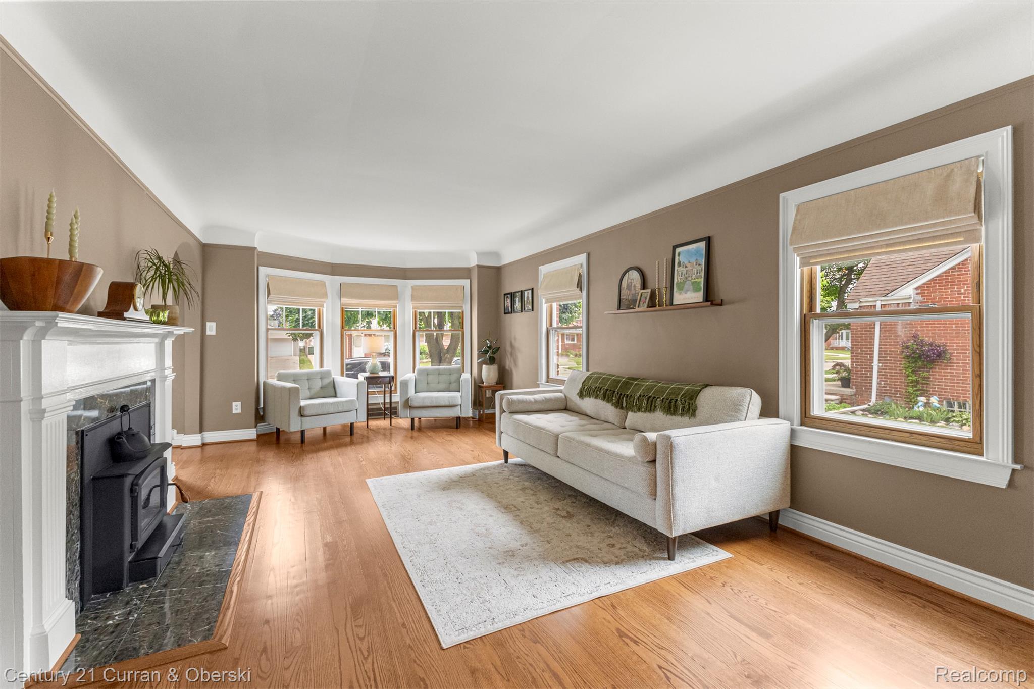 Allen Park, Michigan, 48101, United States, 4 Bedrooms Bedrooms, ,4 BathroomsBathrooms,Residential,For Sale,1982178