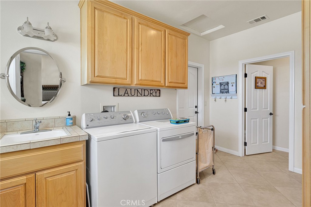 Pinon Hills, California, 92372, United States, 4 Bedrooms Bedrooms, ,4 BathroomsBathrooms,Residential,For Sale,1917576