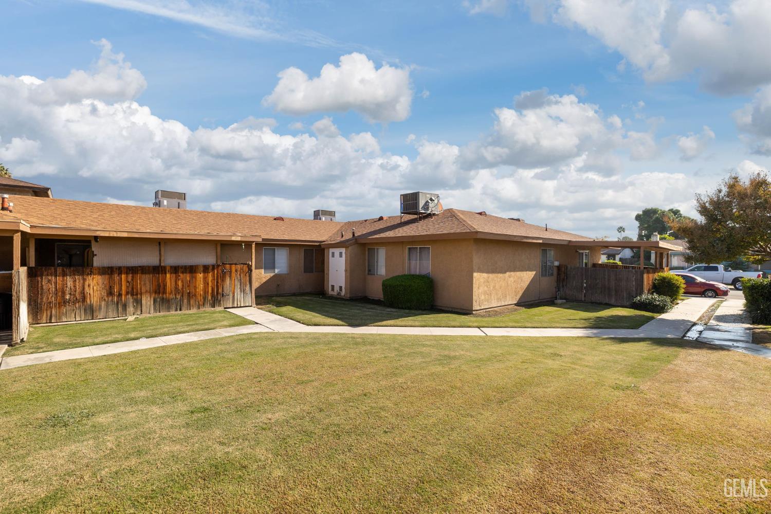 Bakersfield, California, 93309, United States, ,Residential,For Sale,1989050