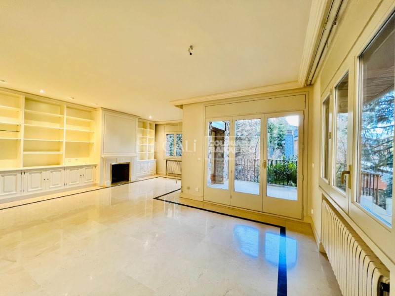 Escaldes-Engordany, Andorra, AD, 4 Bedrooms Bedrooms, ,3 BathroomsBathrooms,Residential,For Sale,1448844