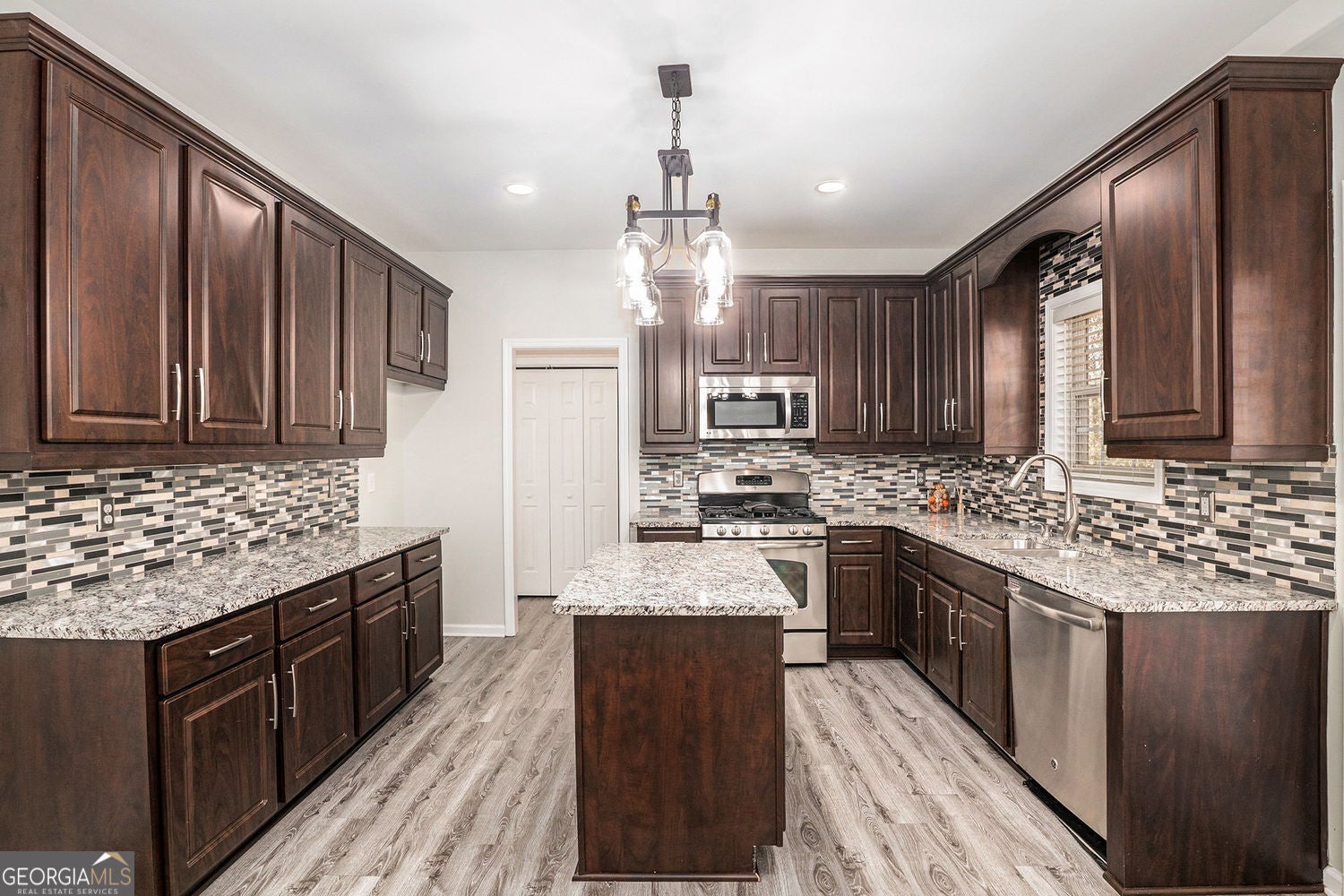 Buford, Georgia, 30518, United States, 4 Bedrooms Bedrooms, ,3 BathroomsBathrooms,Residential,For Sale,1969826