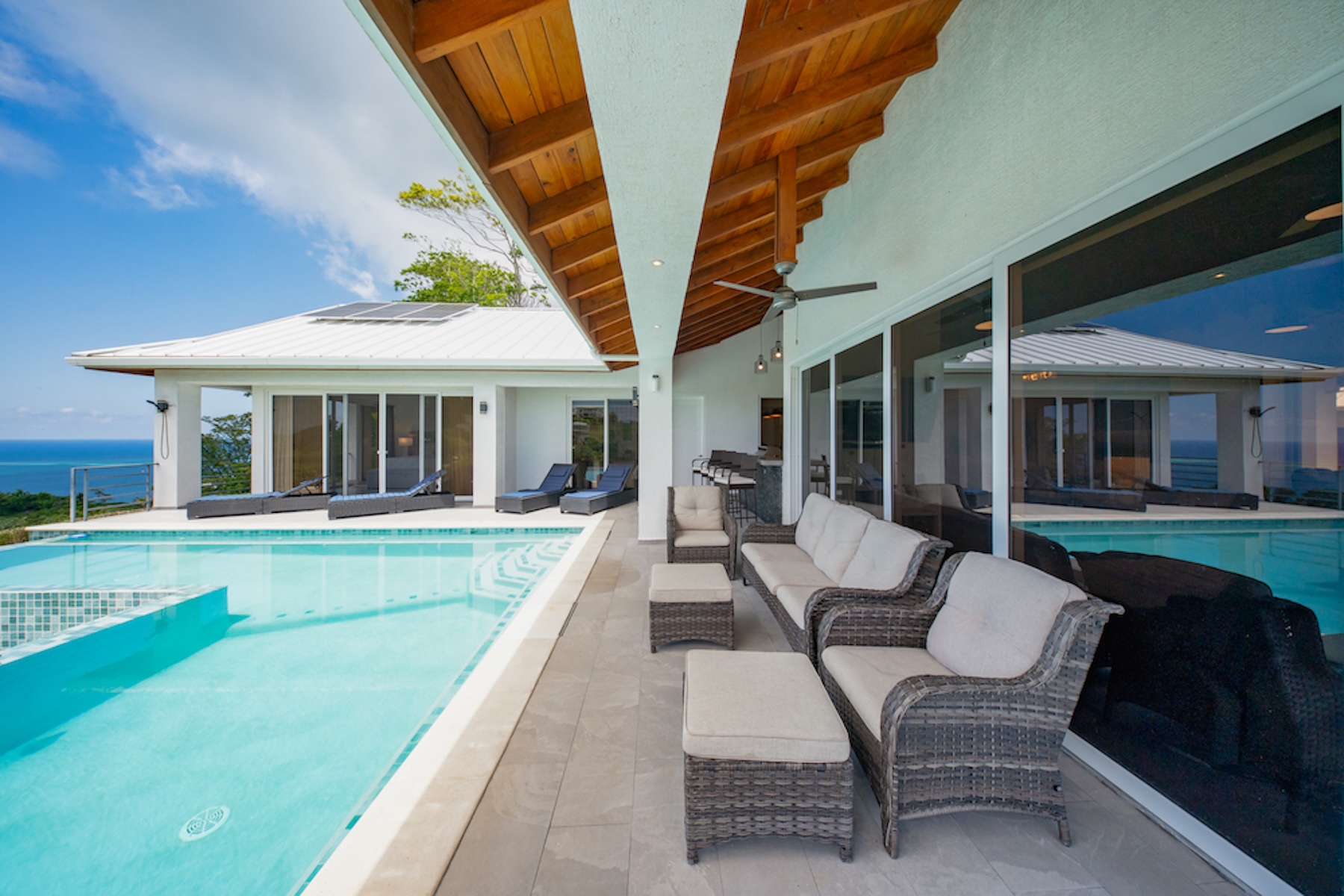  Stunning Coral Reef View Executive Home with Guesthouse - 物件實景