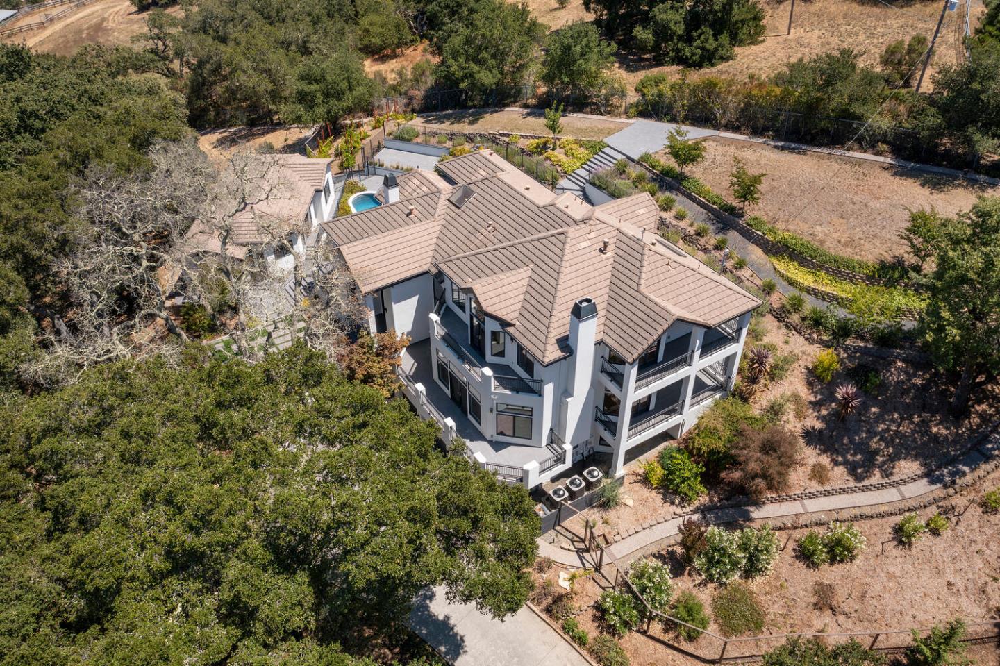 Woodside, California, 94062, United States, 4 Bedrooms Bedrooms, ,5 BathroomsBathrooms,Residential,For Sale,1911860