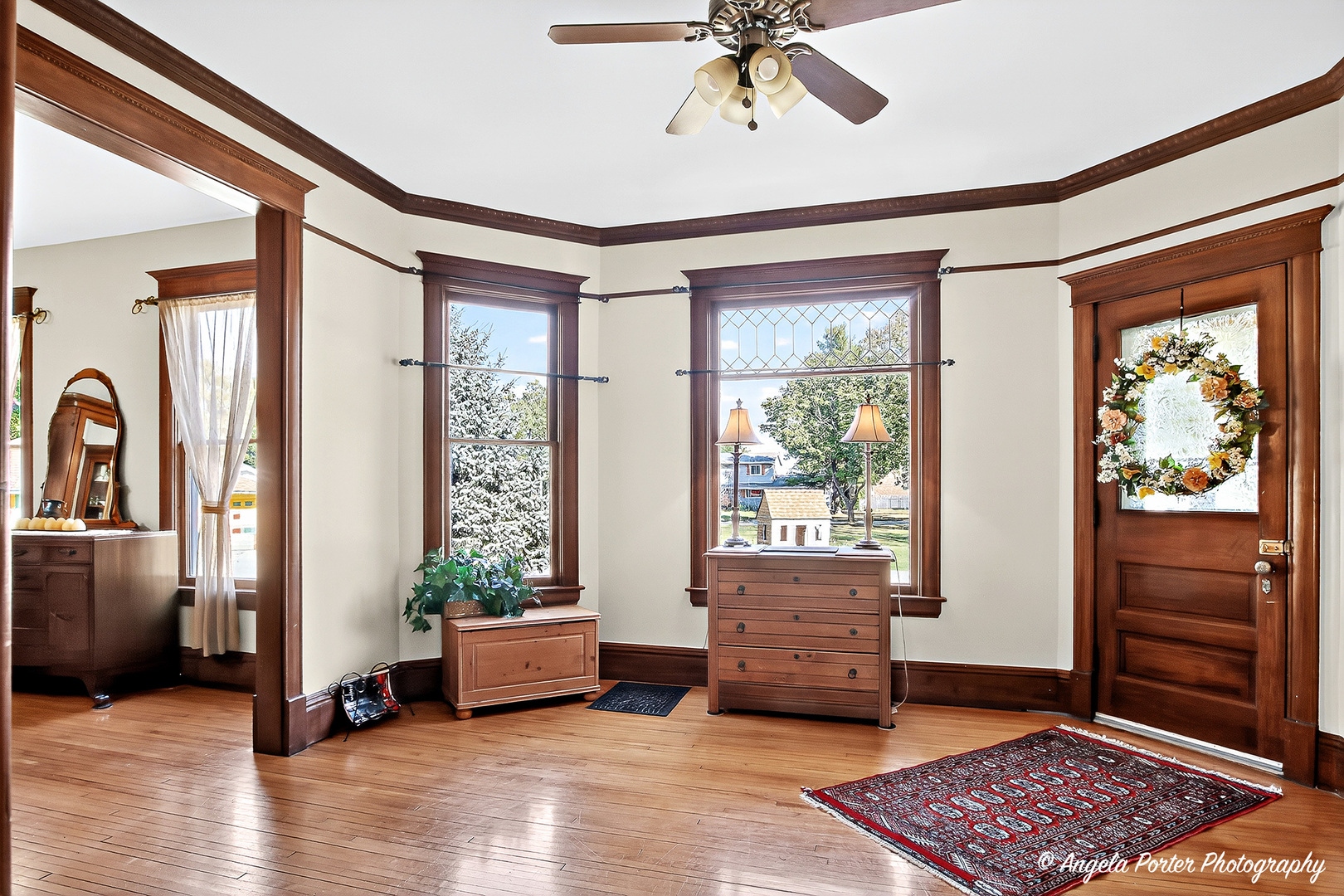 Crystal Lake, Illinois, 60014, United States, 4 Bedrooms Bedrooms, ,2 BathroomsBathrooms,Residential,For Sale,1982746