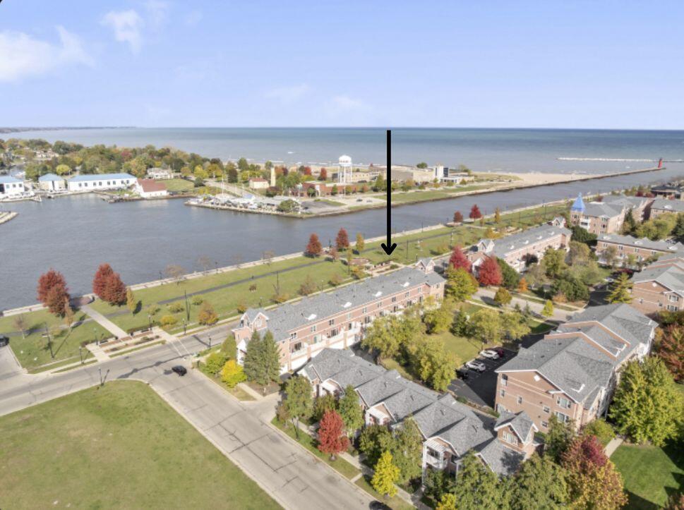 Kenosha, Wisconsin, 53140, United States, 3 Bedrooms Bedrooms, ,3 BathroomsBathrooms,Residential,For Sale,1985351