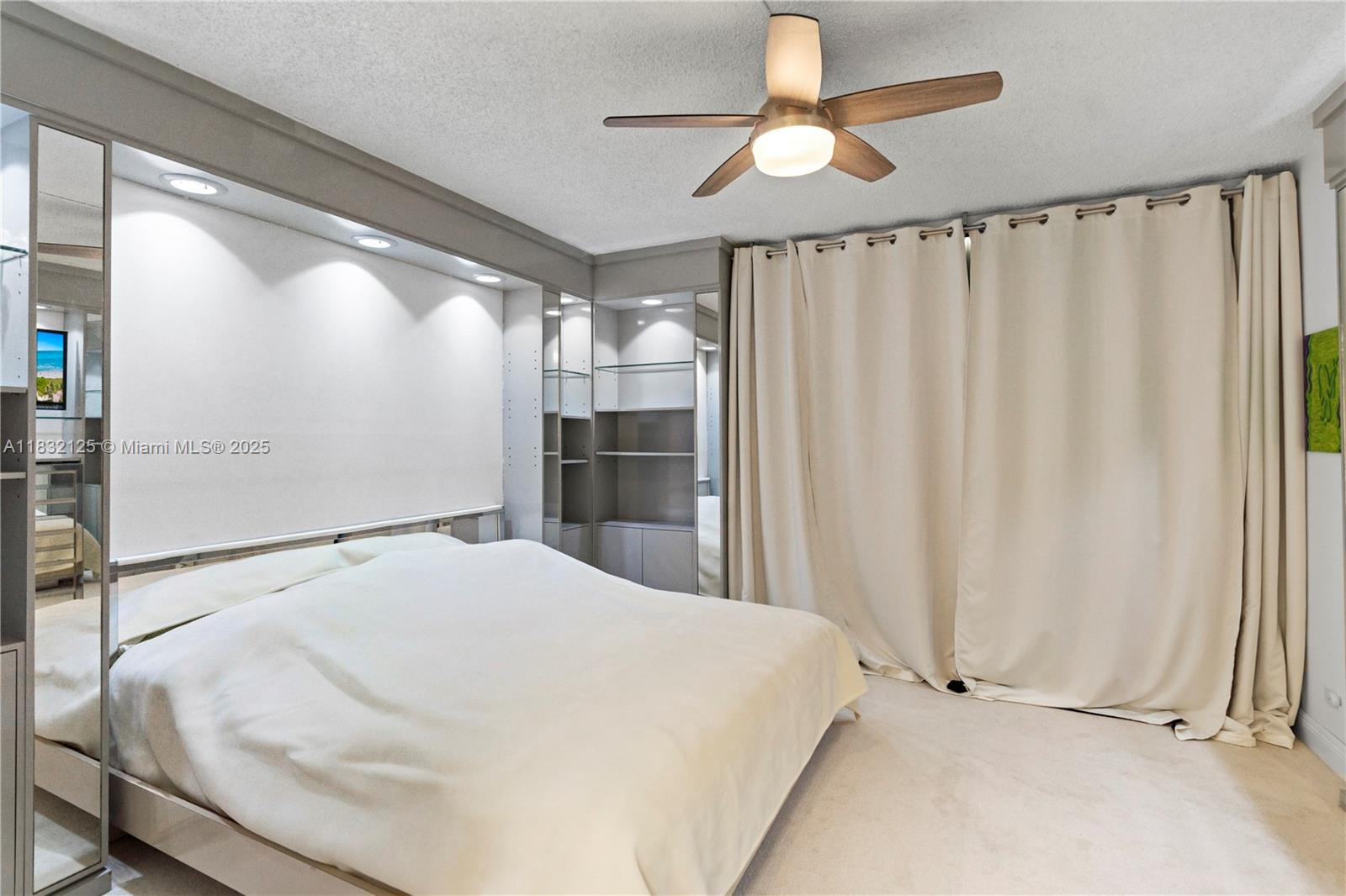 Aventura, Florida, 33180, United States, 2 Bedrooms Bedrooms, ,3 BathroomsBathrooms,Residential,For Sale,1885240