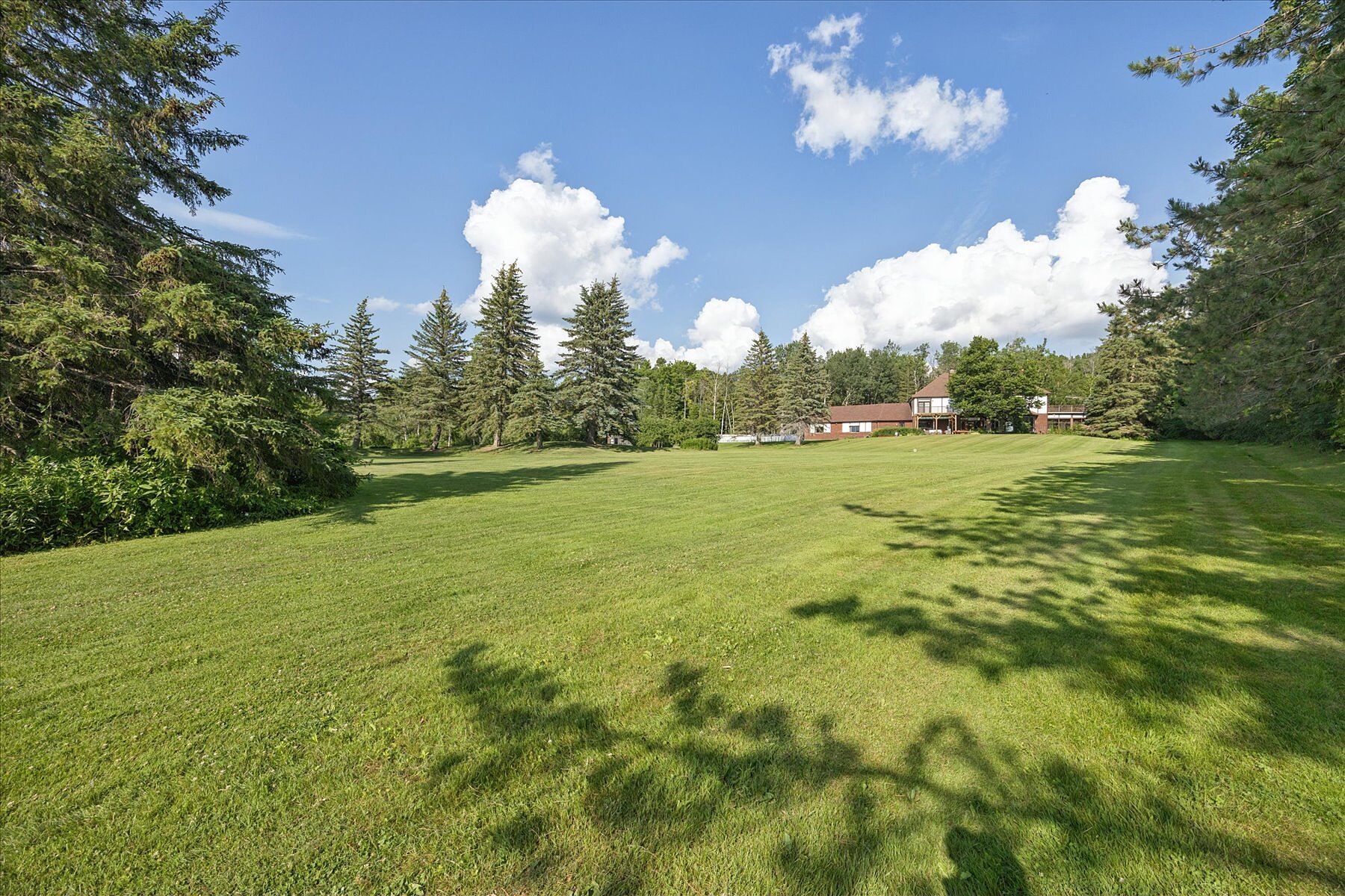  Pigeon Lake Estate-Kawarthas - 物件實景