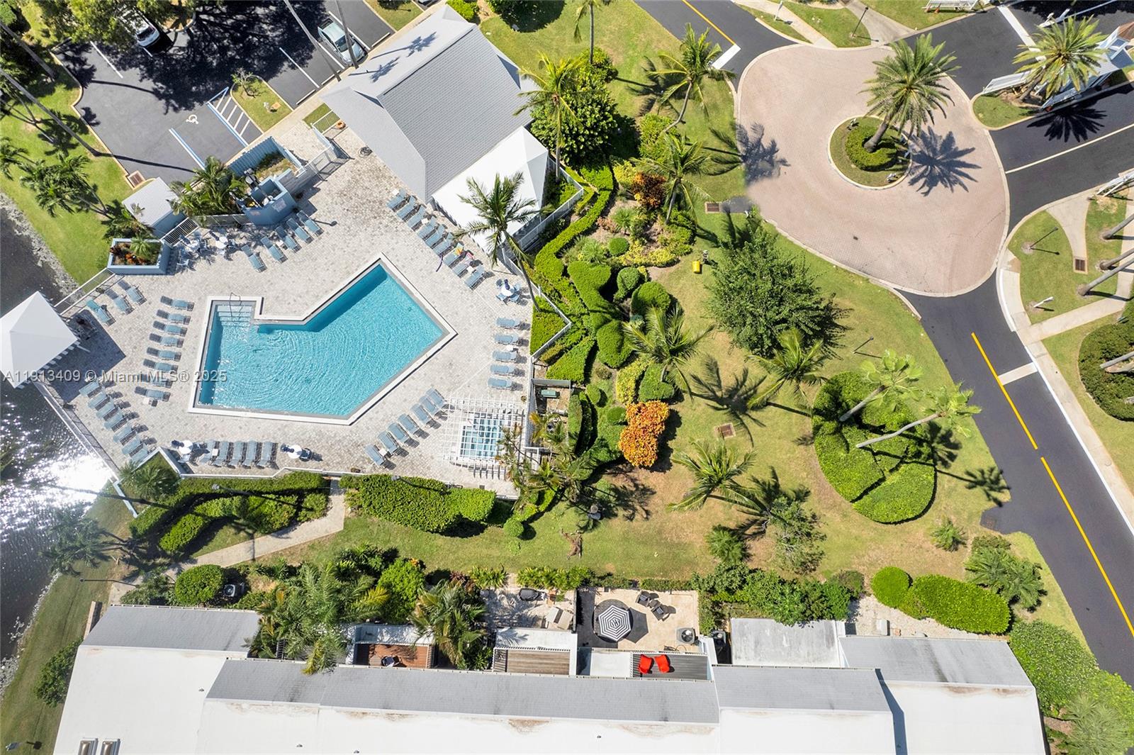 Jupiter, Florida, 33477, United States, 3 Bedrooms Bedrooms, ,3 BathroomsBathrooms,Residential,For Sale,1991888