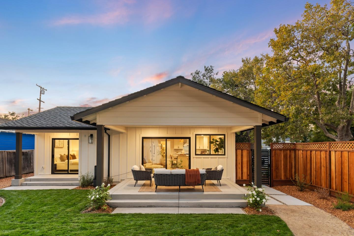Redwood City, California, 94062, United States, 4 Bedrooms Bedrooms, ,4 BathroomsBathrooms,Residential,For Sale,1950985