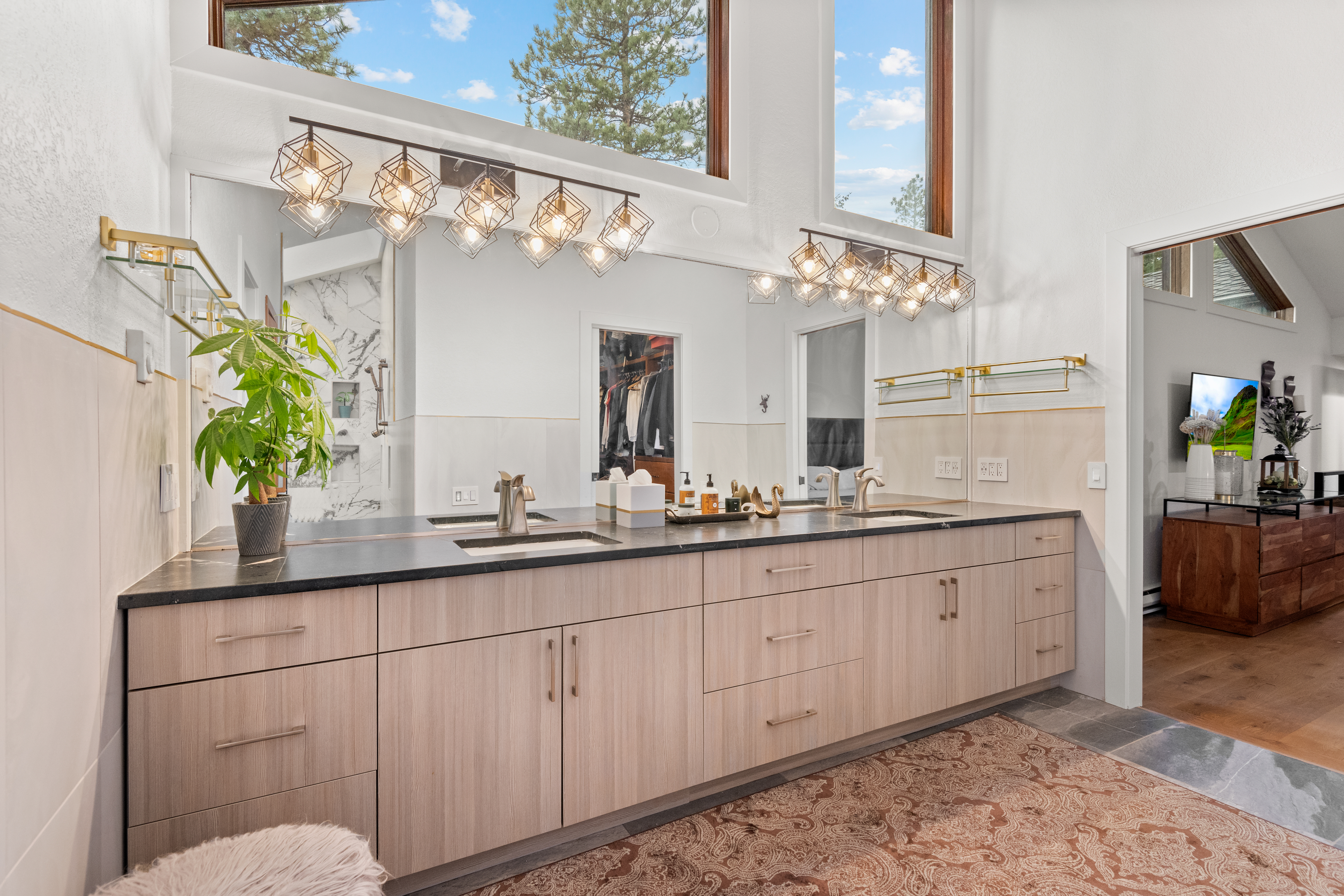  Discover the Pinnacle of Mountain Living at This Meticulously Reimagined Estate - 物件實景