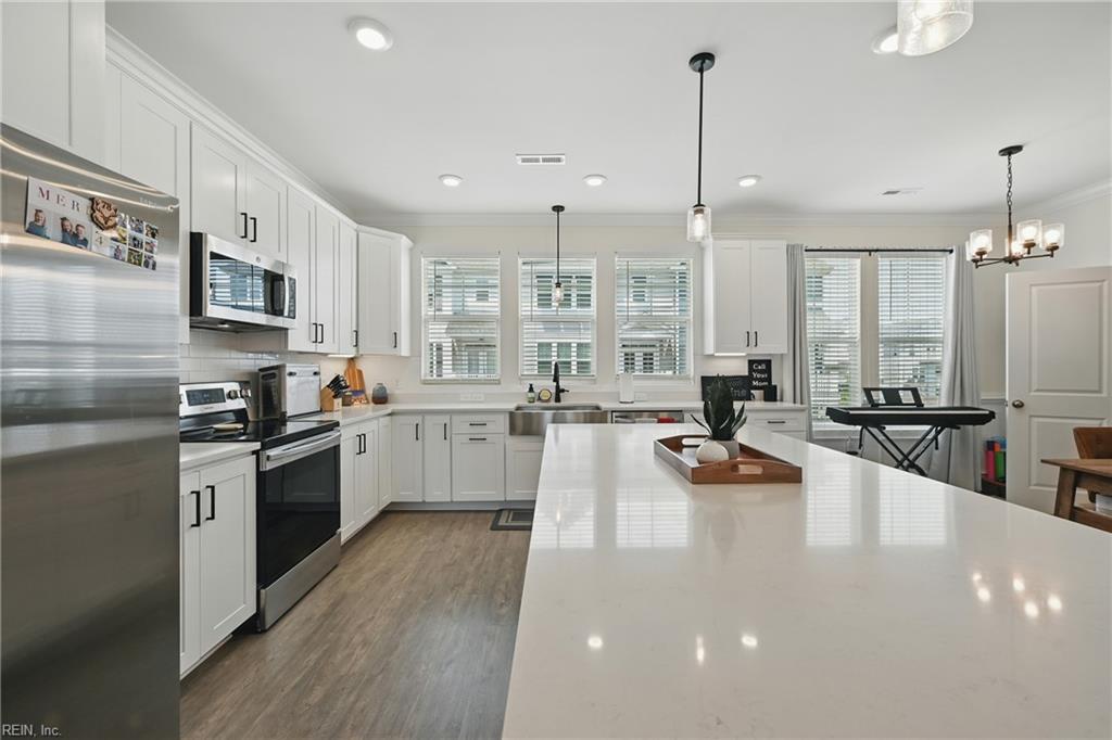 Norfolk Va, Virginia, 23518, United States, 2 Bedrooms Bedrooms, ,3 BathroomsBathrooms,Residential,For Sale,1866768