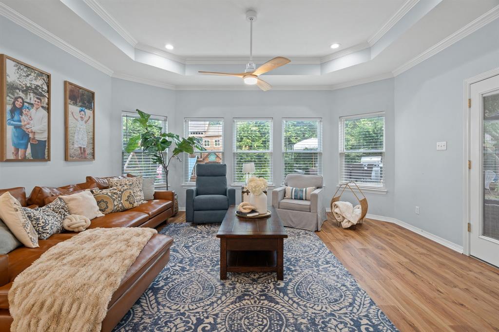 Waxahachie, Texas, 75165, United States, 3 Bedrooms Bedrooms, ,3 BathroomsBathrooms,Residential,For Sale,1987029