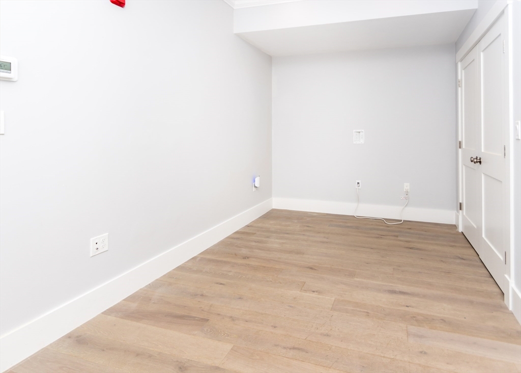 Waltham, Massachusetts, 02453, United States, 3 Bedrooms Bedrooms, ,4 BathroomsBathrooms,Residential,For Sale,1786216