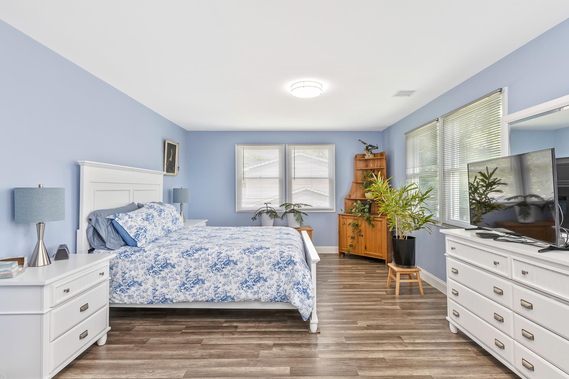 Shirley, New York, 11967, United States, 3 Bedrooms Bedrooms, ,2 BathroomsBathrooms,Residential,For Sale,1761697