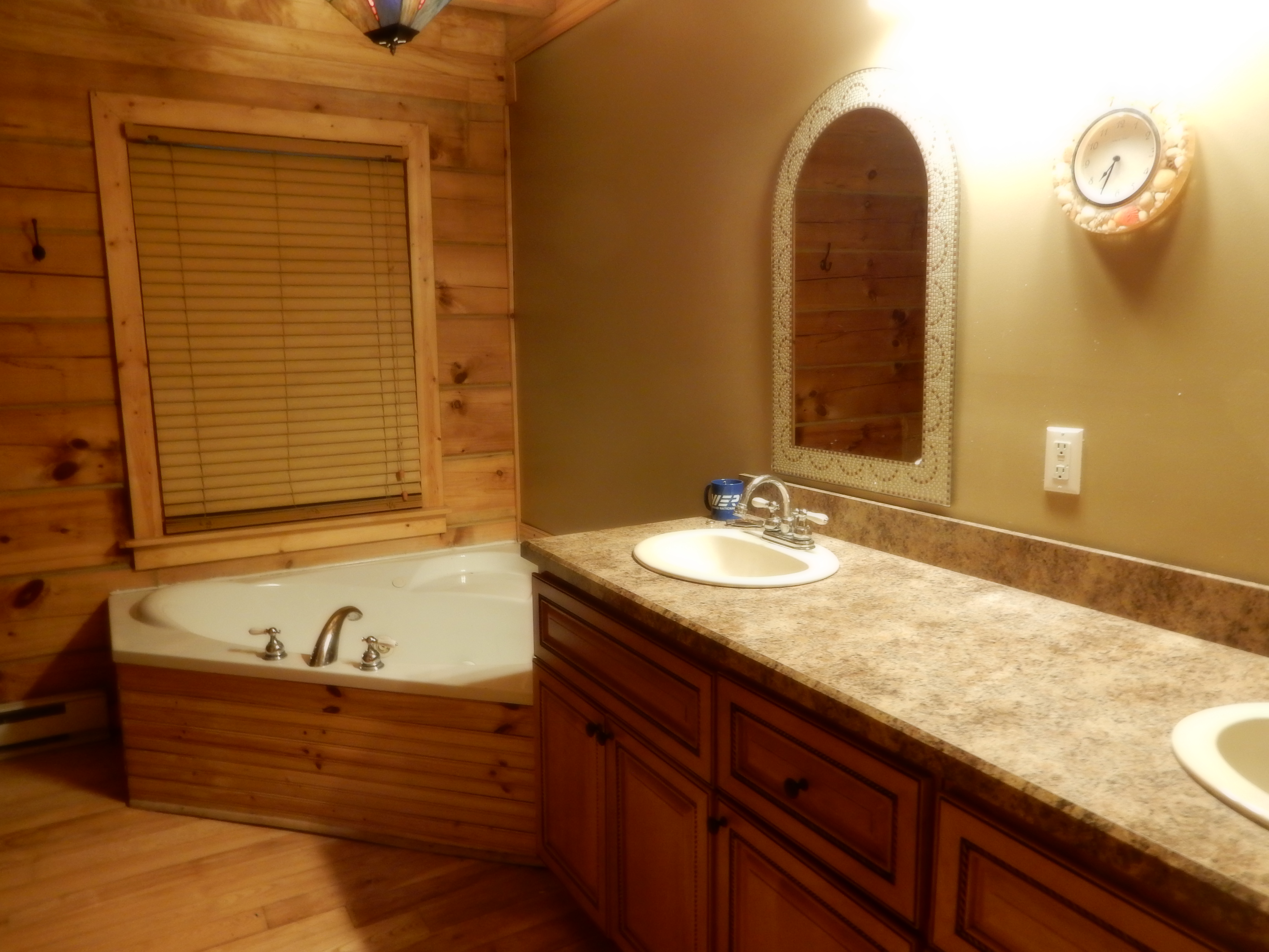 Shepherdsville, Kentucky, 40165, United States, 3 Bedrooms Bedrooms, ,4 BathroomsBathrooms,Residential,For Sale,1935505