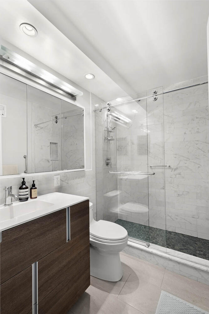 New York City, New York, 10128, United States, 1 Bedroom Bedrooms, ,2 BathroomsBathrooms,Residential,For Sale,1849880