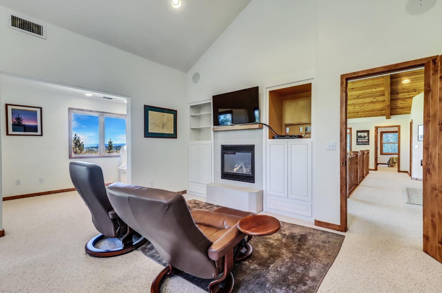 Nevada City, California, 95959, United States, 3 Bedrooms Bedrooms, ,3 BathroomsBathrooms,Residential,For Sale,1937028