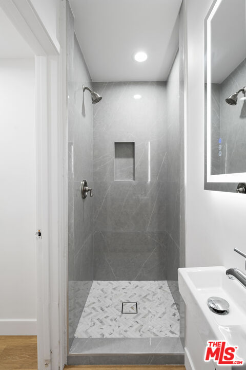 Los Angeles, California, 90046, United States, 3 Bedrooms Bedrooms, ,3 BathroomsBathrooms,Residential,For Sale,1838639