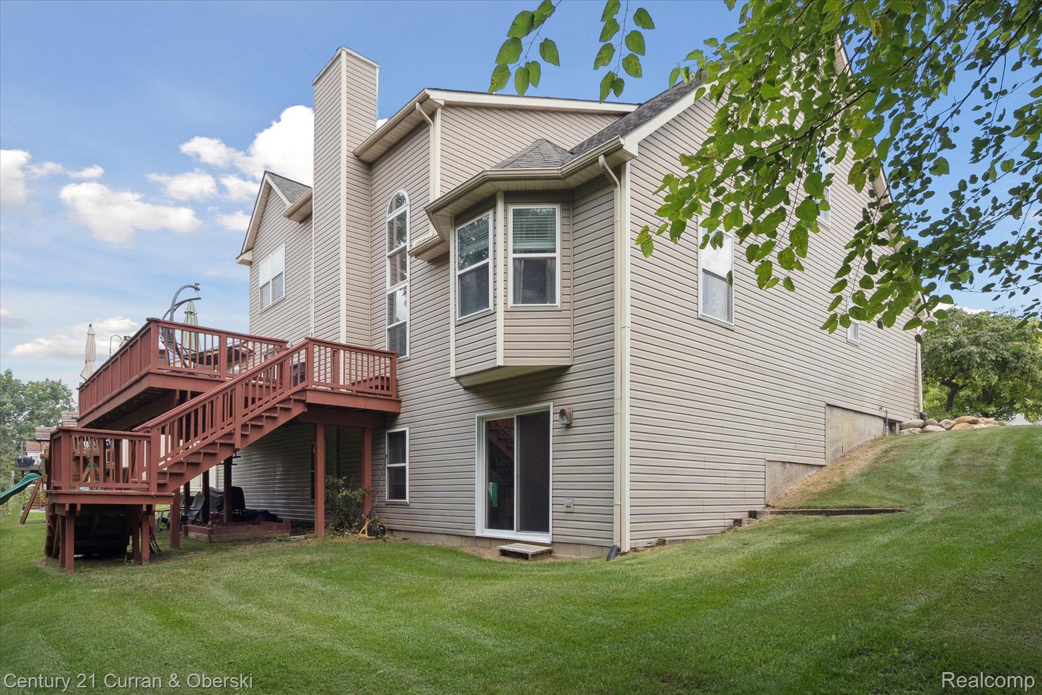 Commerce Charter Township, Michigan, 48382, United States, 4 Bedrooms Bedrooms, ,4 BathroomsBathrooms,Residential,For Sale,1916124