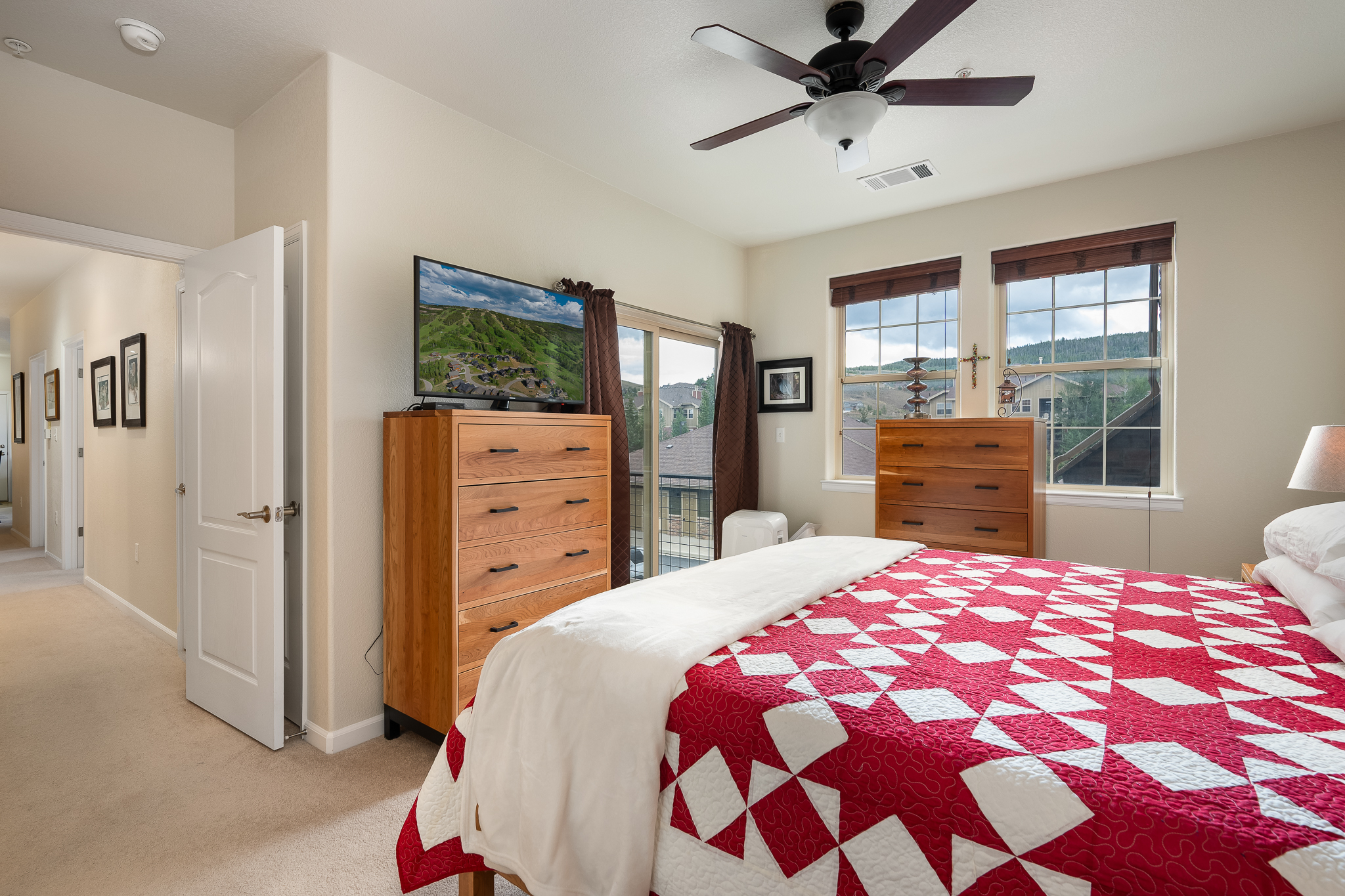  150 Village, A-204,  Granby, CO, 80446 - 物件實景