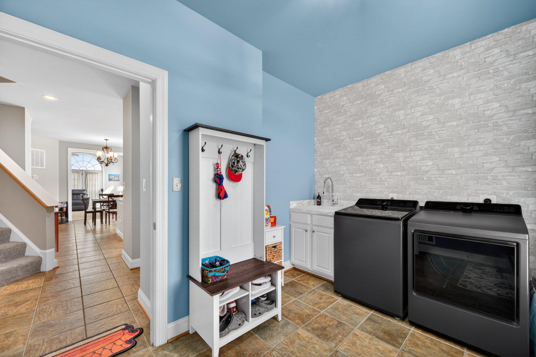 Middletown, Virginia, 22645, United States, 6 Bedrooms Bedrooms, ,6 BathroomsBathrooms,Residential,For Sale,2044764