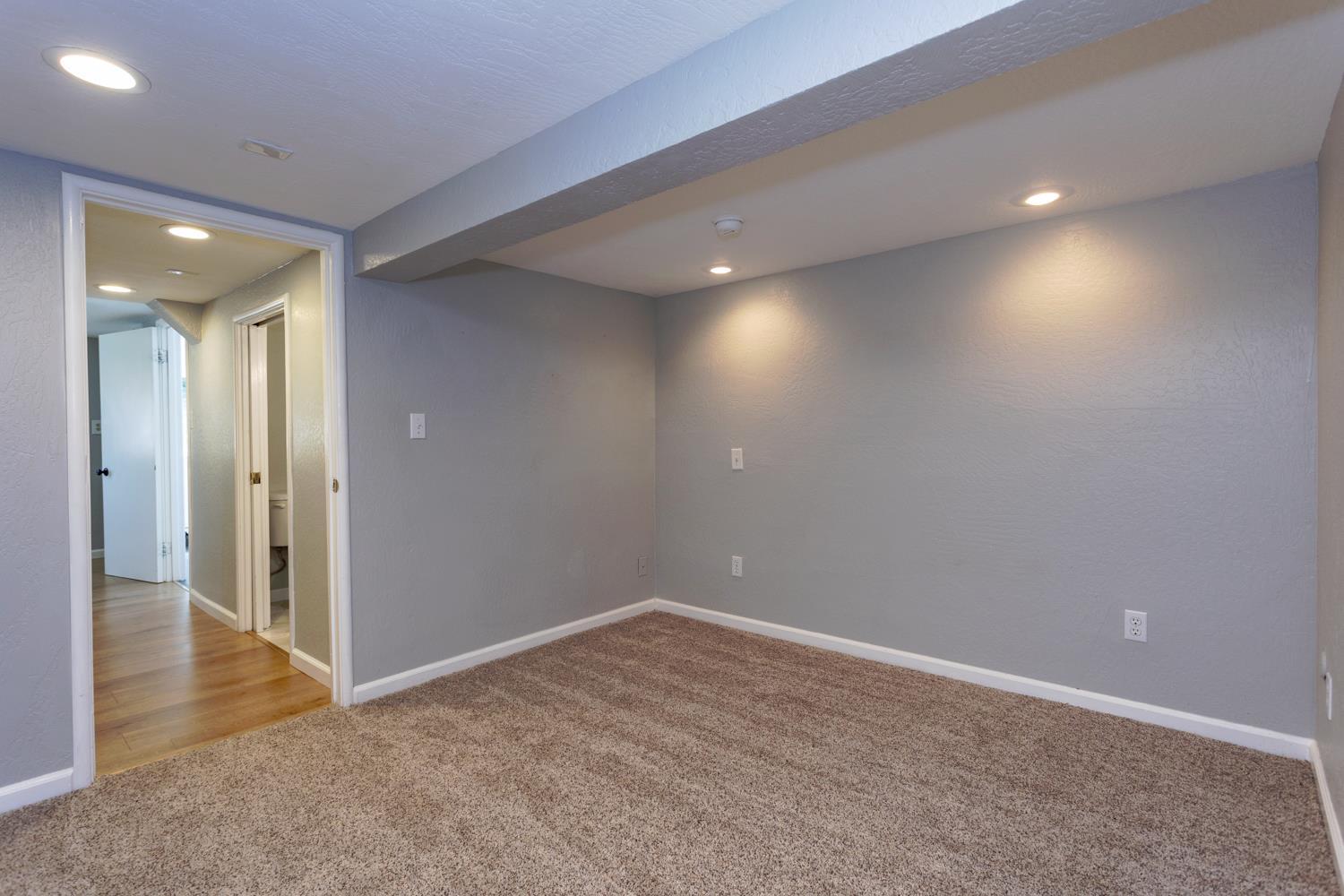 Oakdale, California, 95361, United States, 3 Bedrooms Bedrooms, ,2 BathroomsBathrooms,Residential,For Sale,1982799