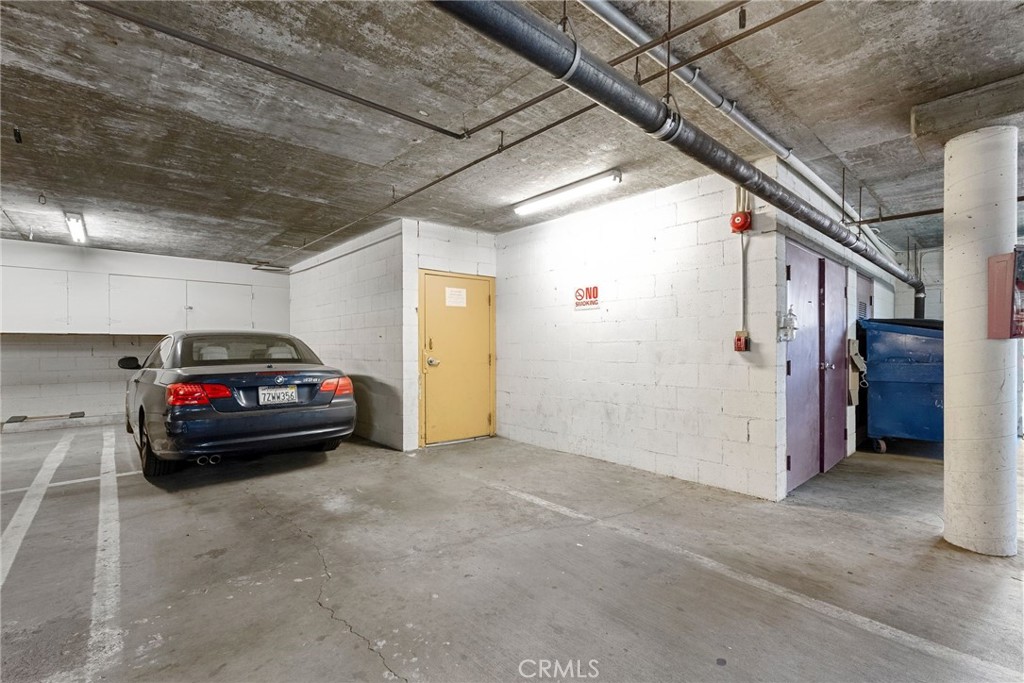 Sherman Oaks, California, 91423, United States, 2 Bedrooms Bedrooms, ,2 BathroomsBathrooms,Residential,For Sale,1708509