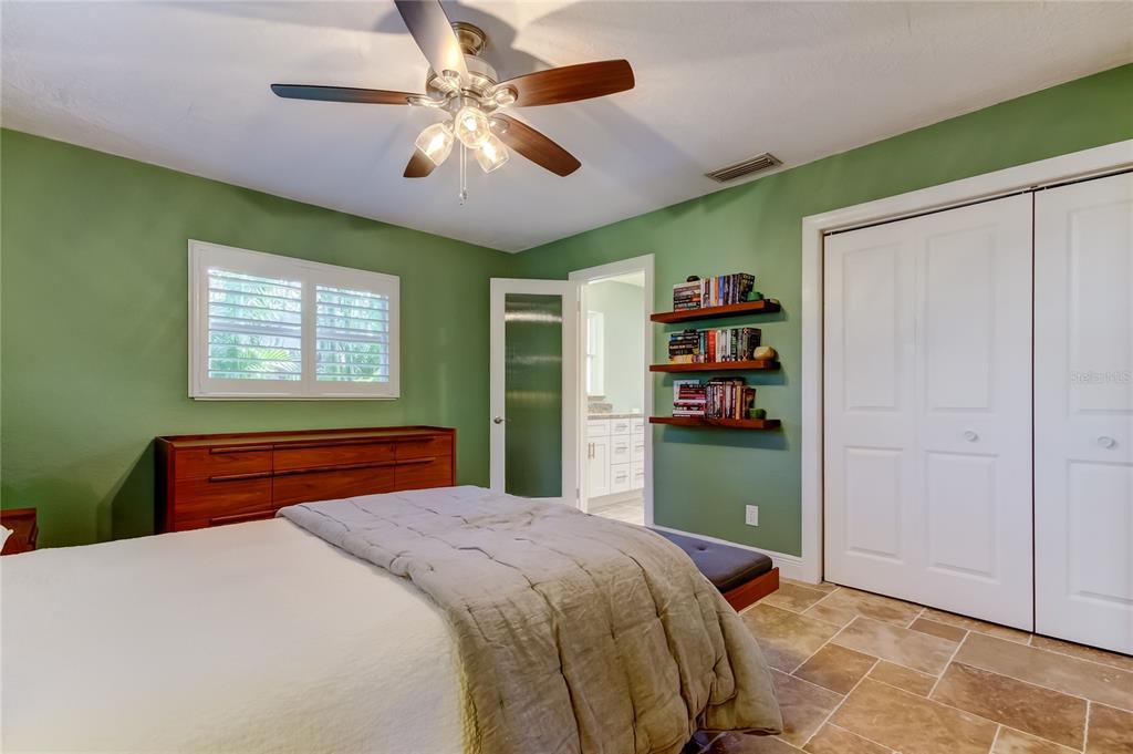 St Petersburg, Florida, 33703, United States, 3 Bedrooms Bedrooms, ,2 BathroomsBathrooms,Residential,For Sale,1821049