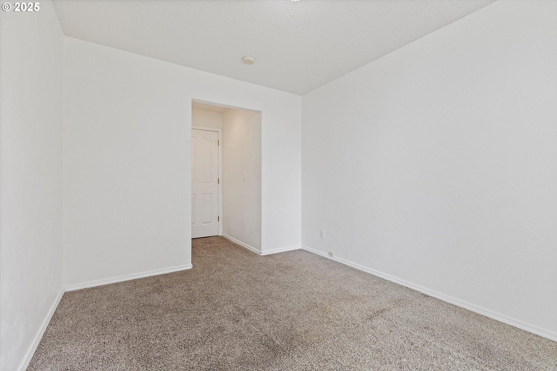 Newberg, Oregon, 97132, United States, 3 Bedrooms Bedrooms, ,2 BathroomsBathrooms,Residential,For Sale,1972944