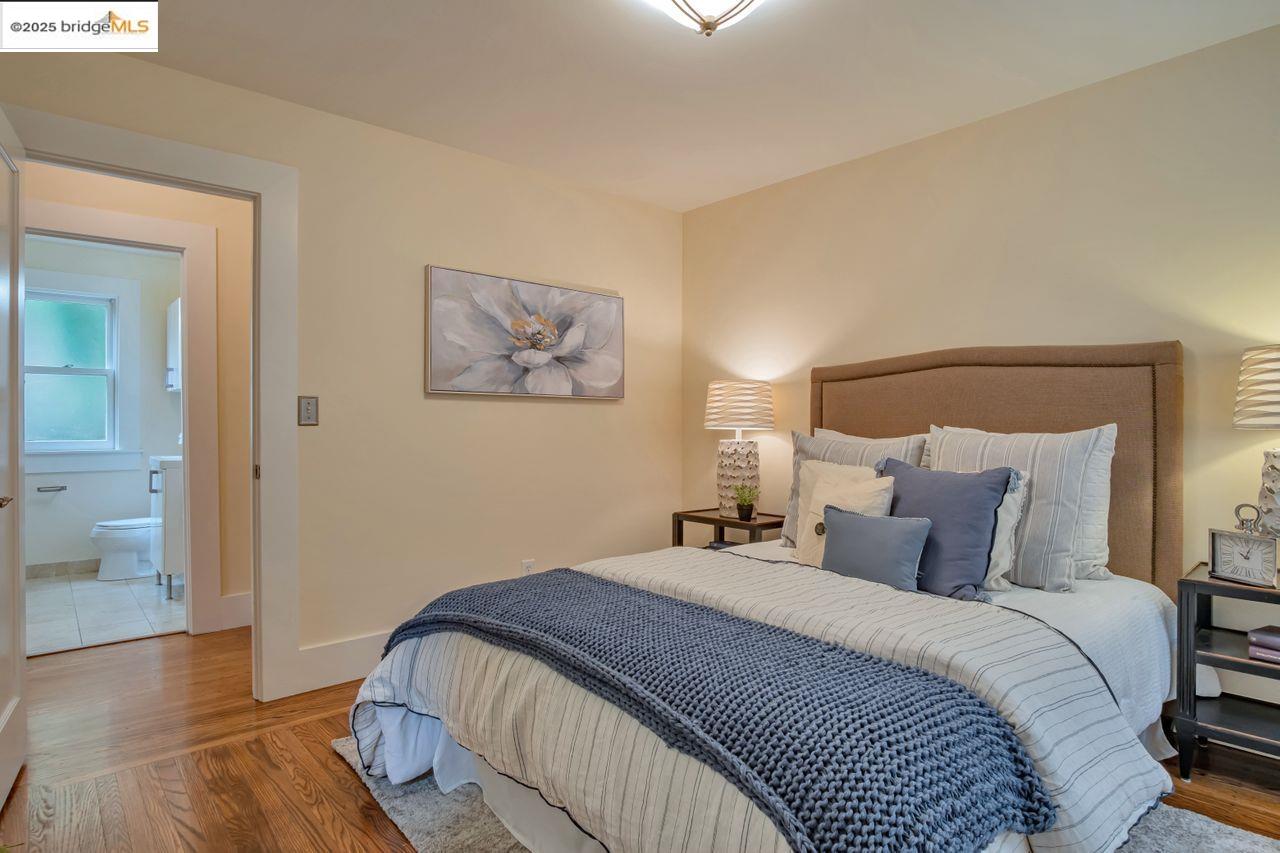 Oakland, California, 94609, United States, 2 Bedrooms Bedrooms, ,1 BathroomBathrooms,Residential,For Sale,1934711