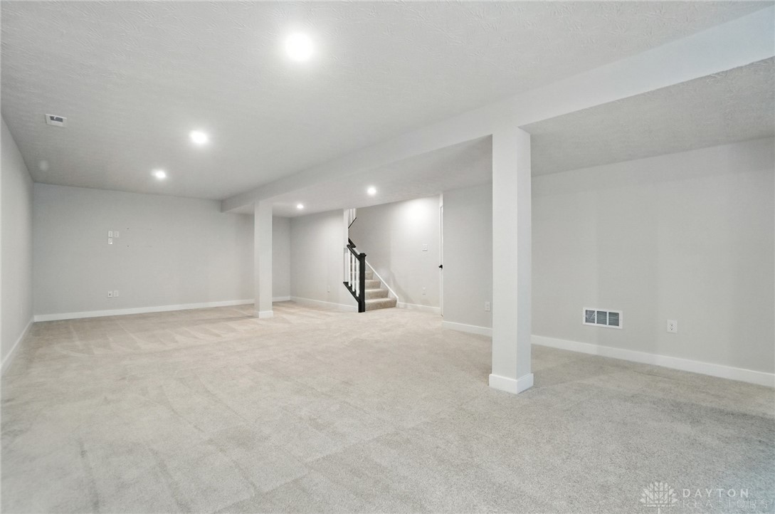 Xenia, Ohio, 45385, United States, 3 Bedrooms Bedrooms, ,4 BathroomsBathrooms,Residential,For Sale,1917092